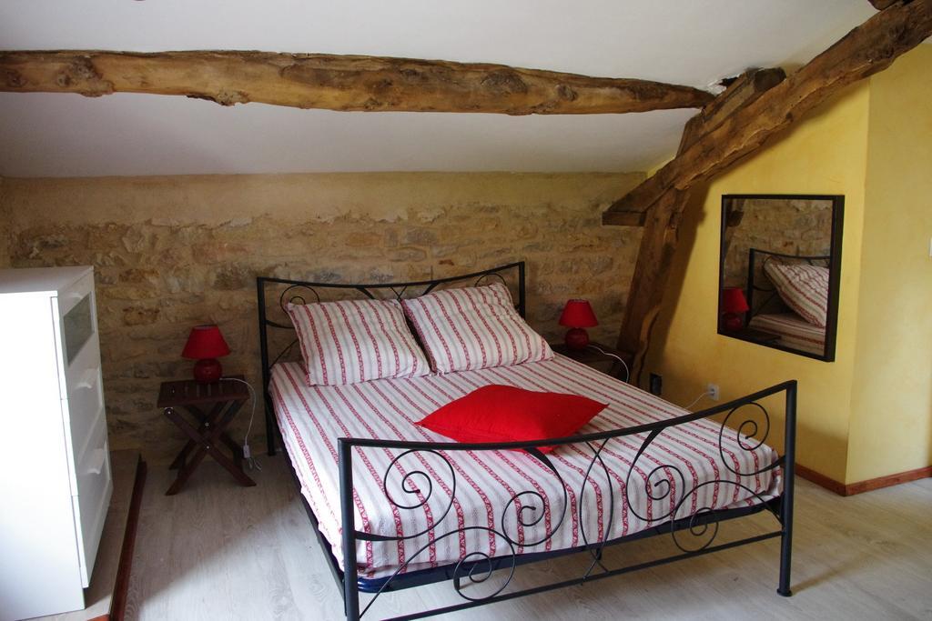 Bed and Breakfast La Prade Basse 82 Saint-Antonin Zimmer foto
