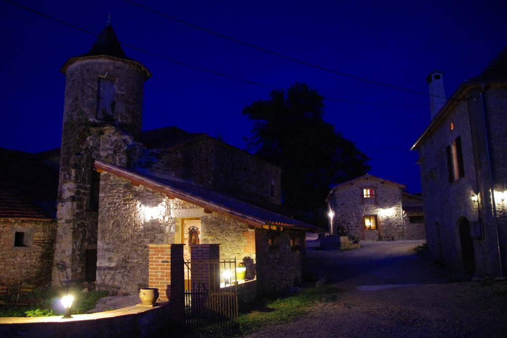 Bed and Breakfast La Prade Basse 82 Saint-Antonin Zimmer foto