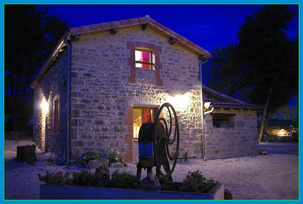Bed and Breakfast La Prade Basse 82 Saint-Antonin Exterior foto